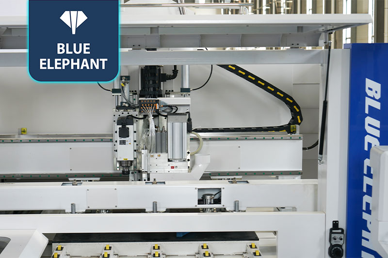 貼標(biāo)鉆切一體機(jī)