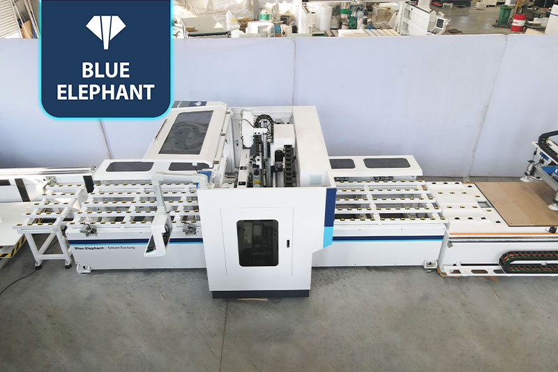 貼標(biāo)鉆切一體機(jī)