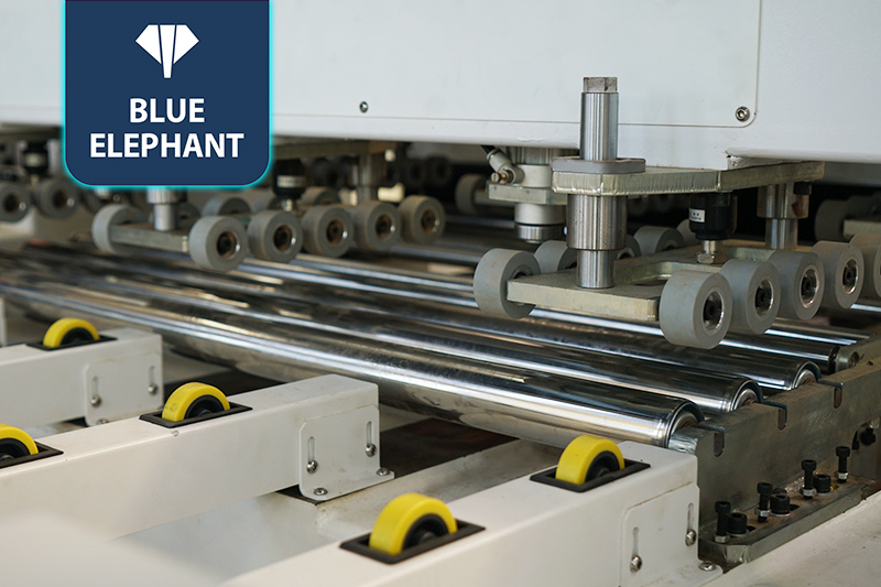 一拖二貼標(biāo)鉆切一體機(jī)