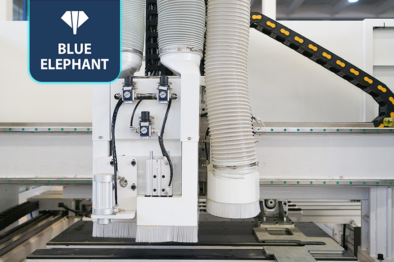 數(shù)控六面鉆 01